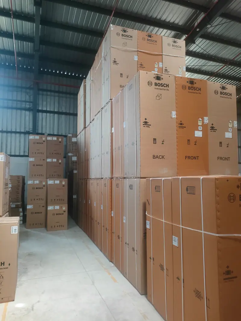 Hexago warehouse floor — 3PL storage Kerala